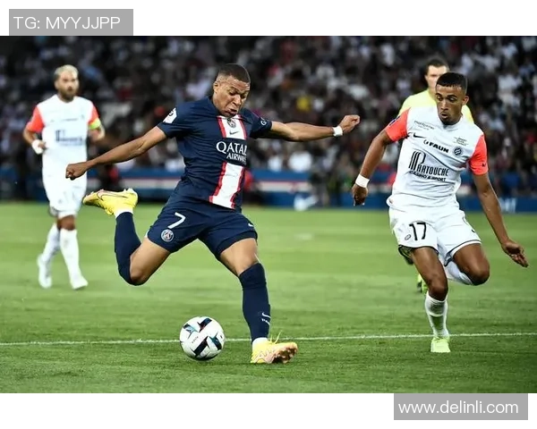 足球明星在巴黎的首秀盛况回顾与精彩瞬间分享